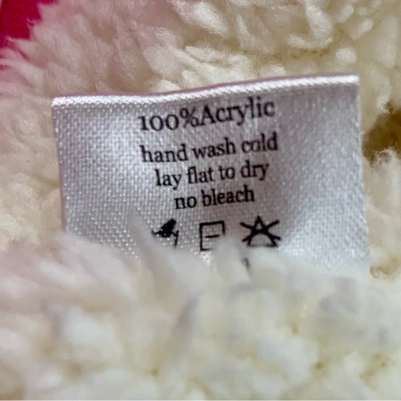 Jan and Jul Bear Hat and Mitten Set - Picture 9 of 11